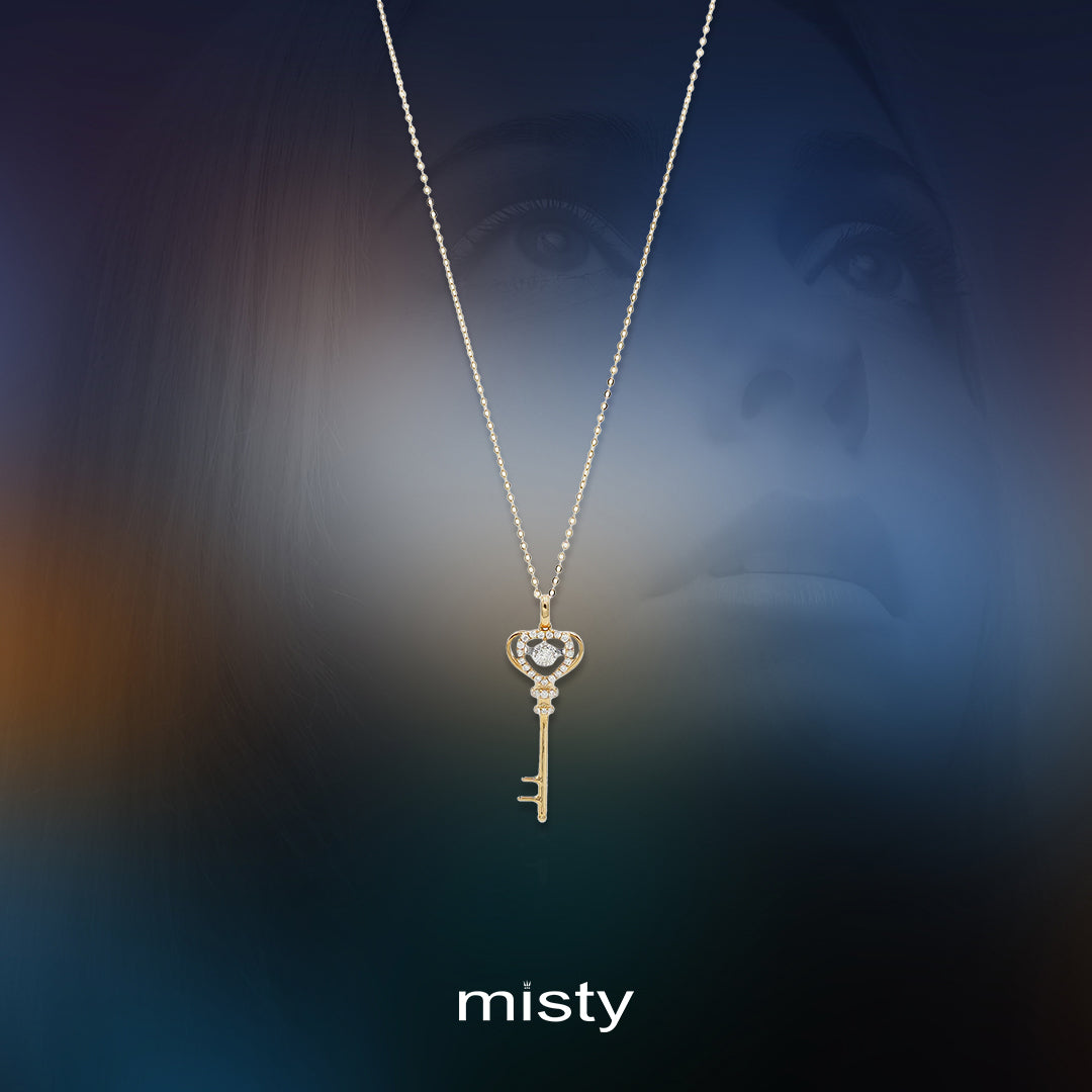 DREAMY KEY Gold Necklace