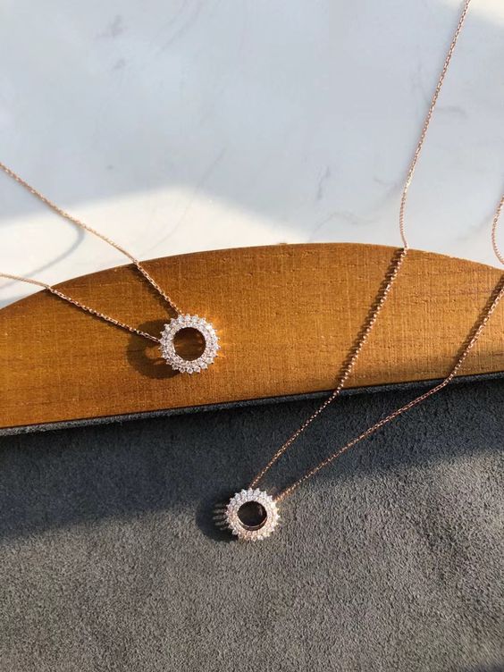 EVA Halo Necklace